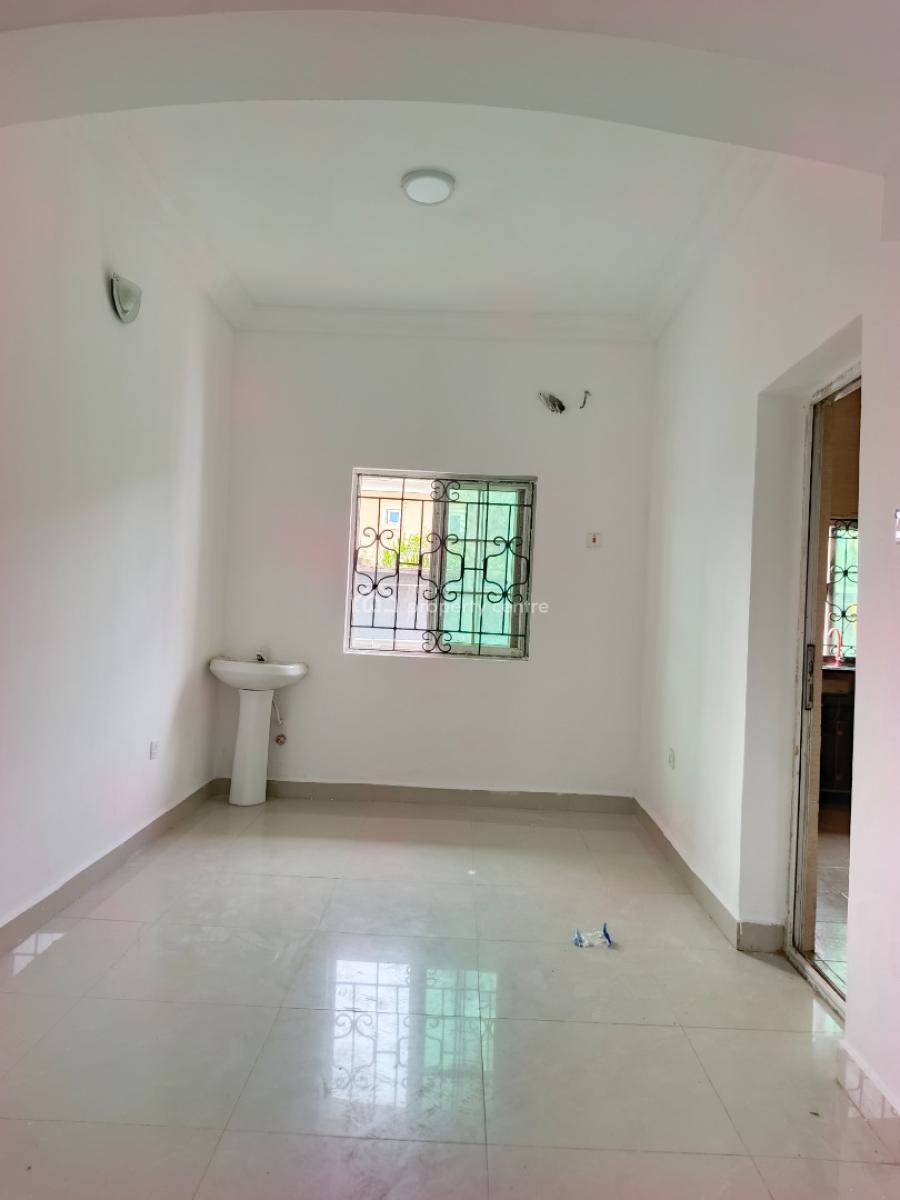 Smart Spacious 3 Bedrooms Apartment 24/7 Power Supply, Abraham Adesanya Axis, Ogombo, Ajah, Lagos, Flat / Apartment for Rent