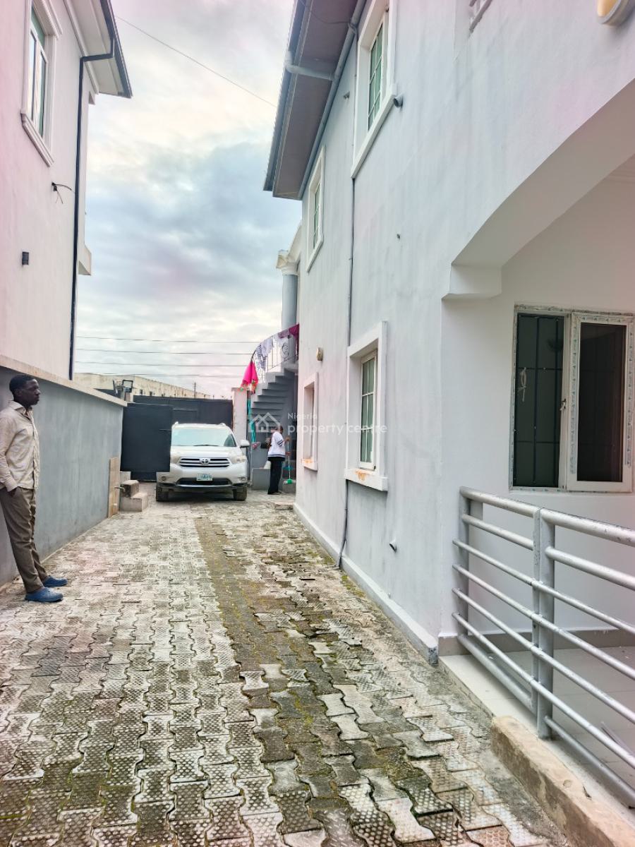 Smart Spacious 3 Bedrooms Apartment 24/7 Power Supply, Abraham Adesanya Axis, Ogombo, Ajah, Lagos, Flat / Apartment for Rent