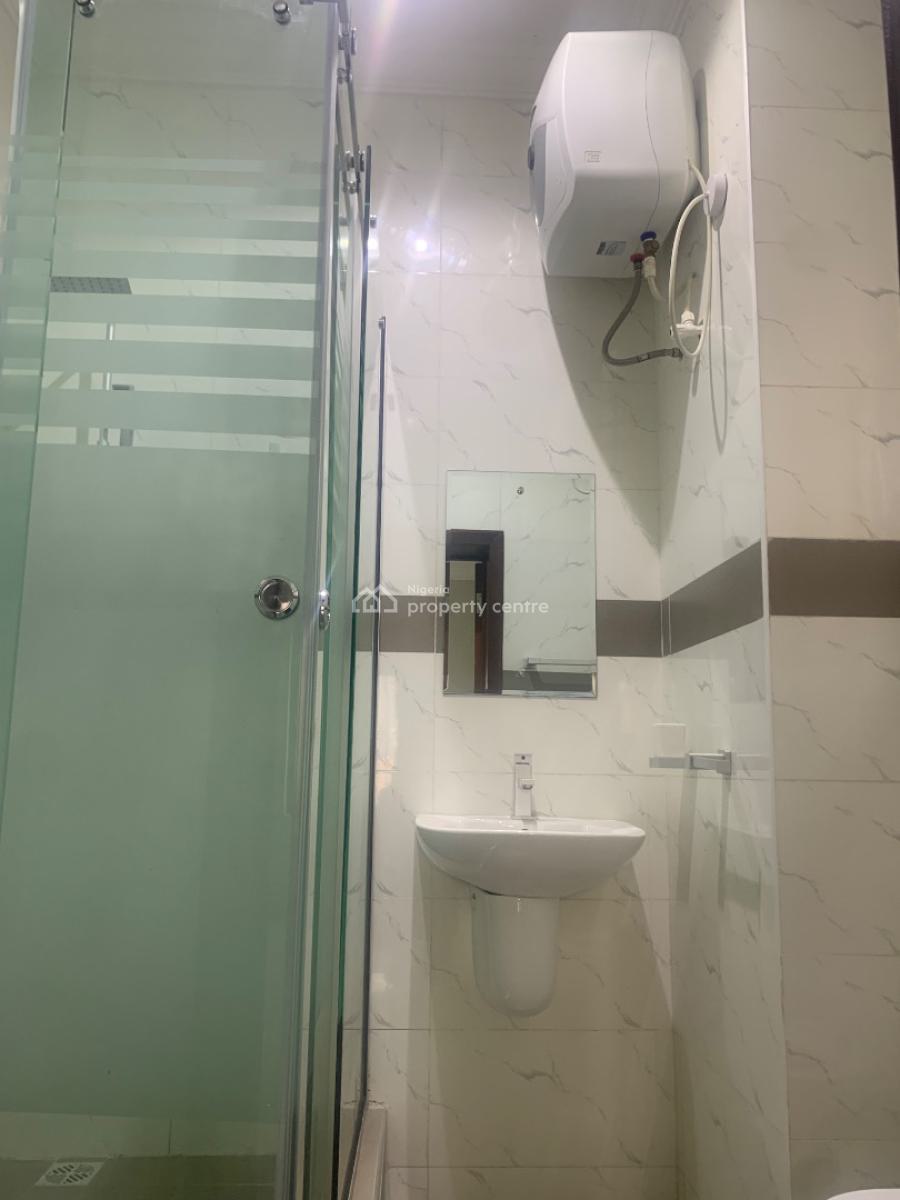 3 Bedroom Flat, Off Freedom Way, Lekki Phase 1, Lekki, Lagos, Flat / Apartment for Rent