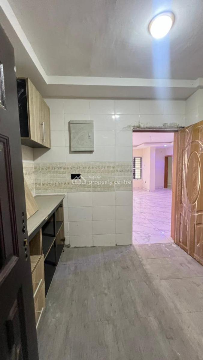 Well Built 3 Bedroom Flat with a Bq, Surulere, Lagos, Flat / Apartment for Sale