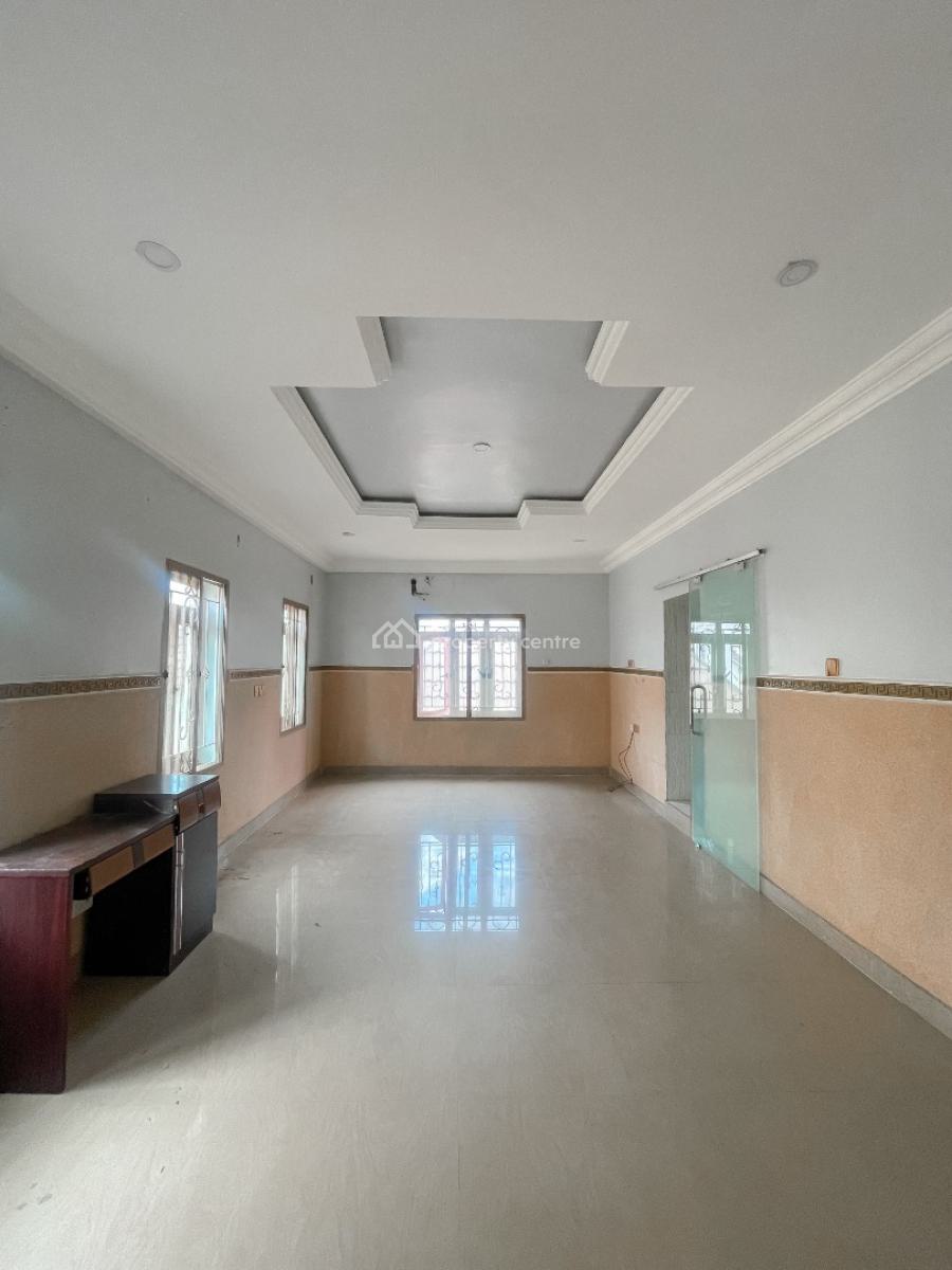 5 Bedrooms Detached Penthouse, Lugbe District, Abuja, Detached Duplex for Sale