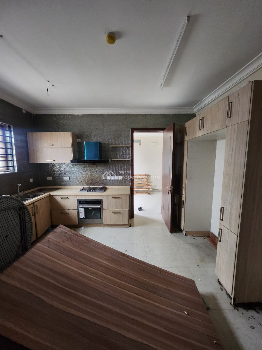 Spaciously Built 3-bedroom Apartment with Bq, Lekki County, Ikota, Lekki, Lagos, Flat / Apartment for Rent