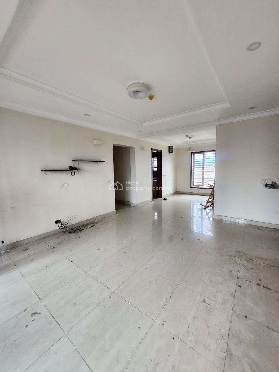 Spaciously Built 3-bedroom Apartment with Bq, Lekki County, Ikota, Lekki, Lagos, Flat / Apartment for Rent