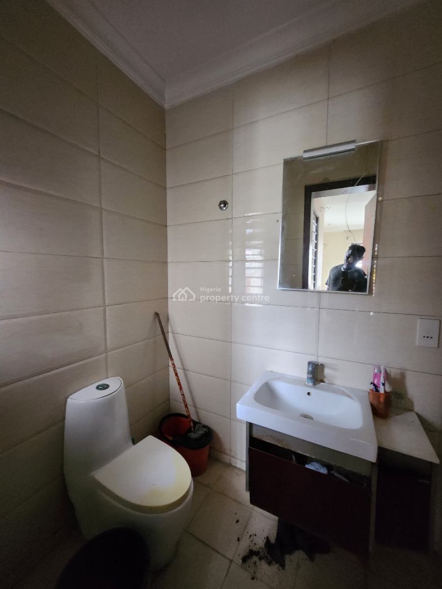 Spaciously Built 3-bedroom Apartment with Bq, Lekki County, Ikota, Lekki, Lagos, Flat / Apartment for Rent
