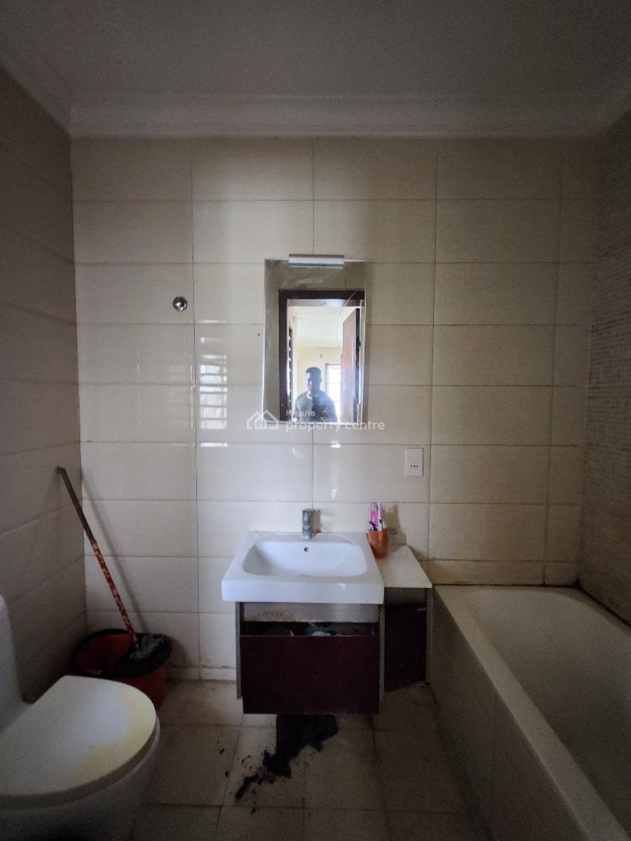Spaciously Built 3-bedroom Apartment with Bq, Lekki County, Ikota, Lekki, Lagos, Flat / Apartment for Rent