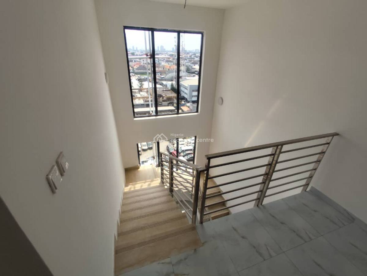 Luxury 3bedroom Flat with Bq, Lekki Phase1, Lekki Phase 1, Lekki, Lagos, Flat / Apartment for Sale