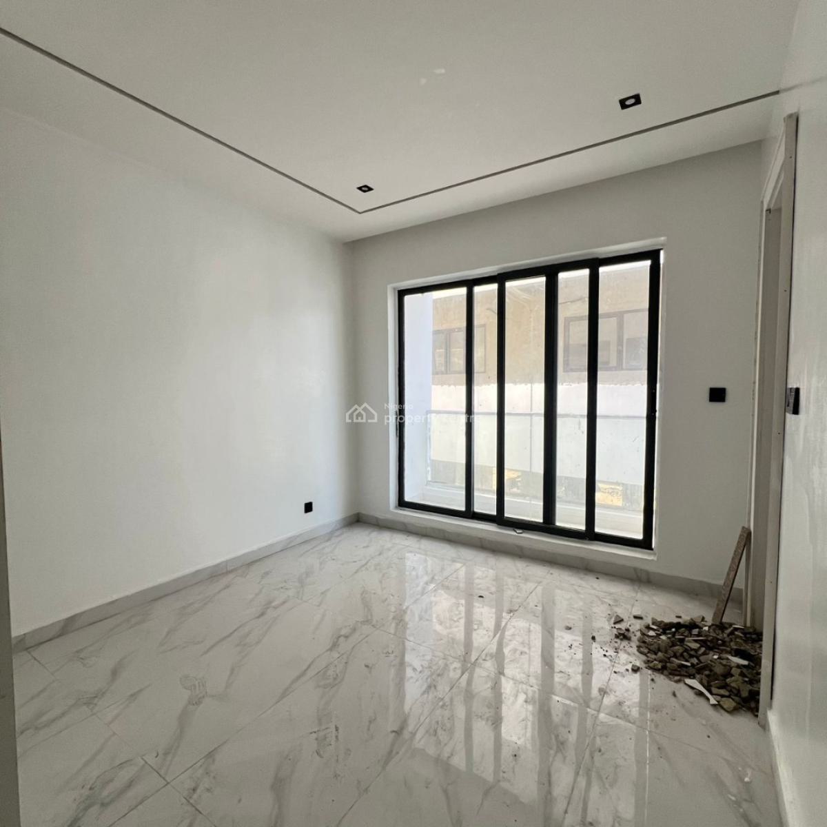 Luxury 3 Bedroom Apartment, Lekki Phase1, Lekki, Lagos, Flat / Apartment for Sale