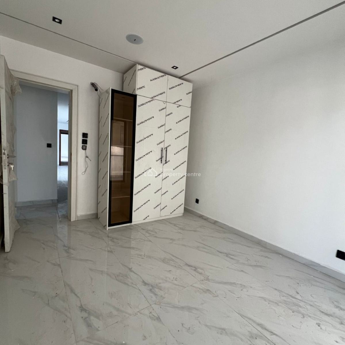 Luxury 3 Bedroom Apartment, Lekki Phase1, Lekki, Lagos, Flat / Apartment for Sale