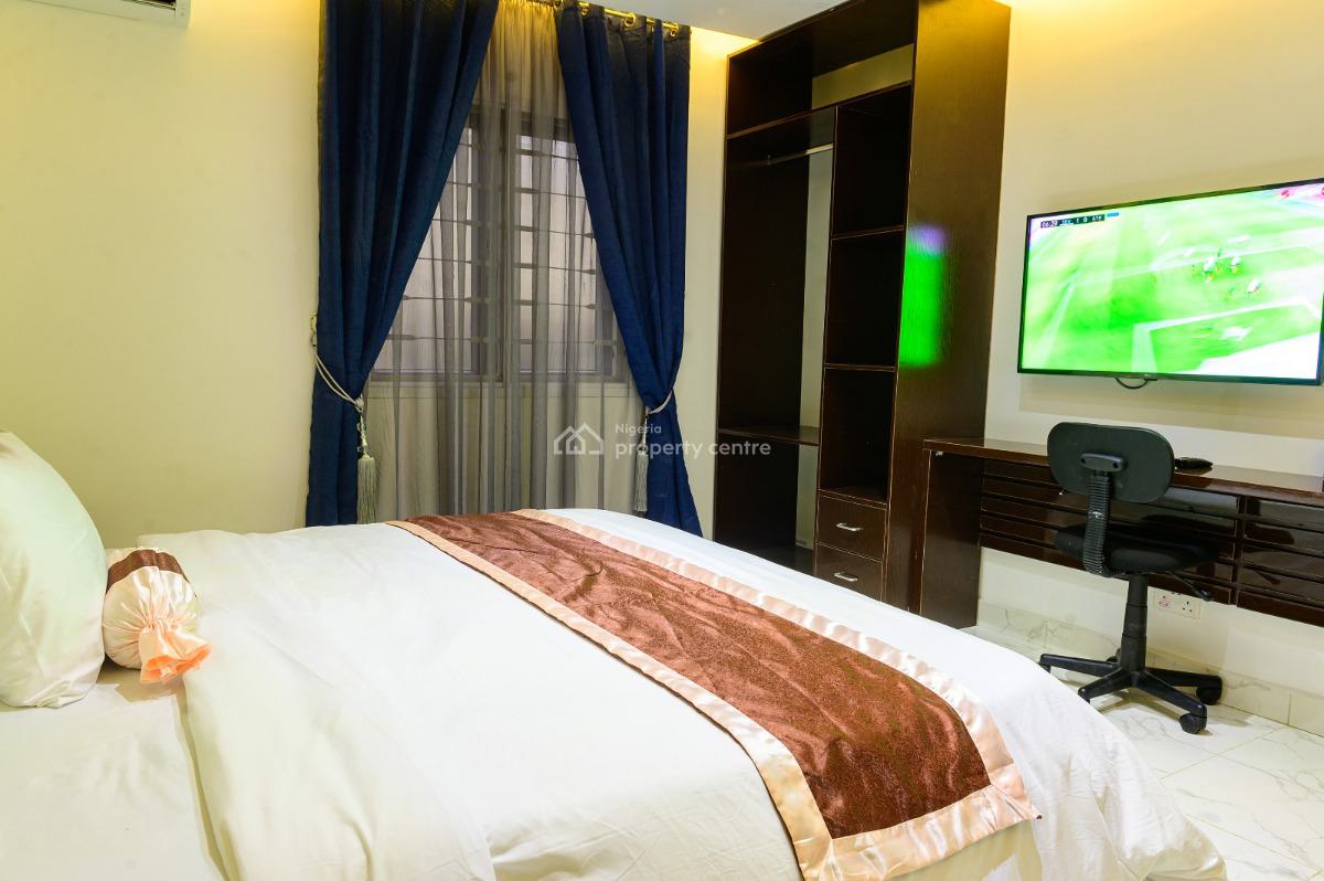 Your Abuja Escape -- 2-bedroom Apartment, Brains and Hammers City, Life Camp, Abuja, House Short Let
