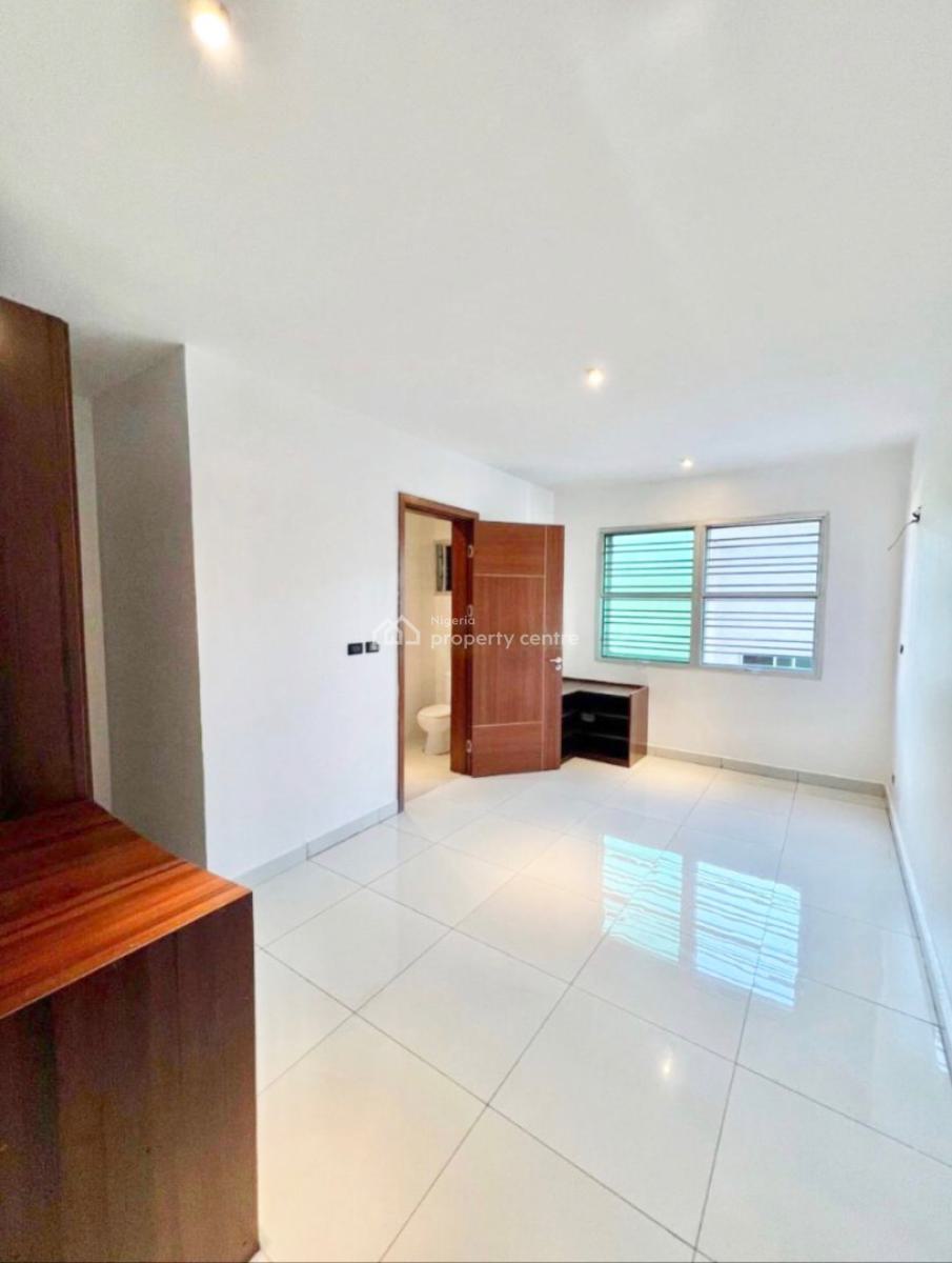 Stylish 2 Bedroom Apartment in a Quiet Corner, Off Nike Art Gallery Road, Lekki Phase 1, Lekki, Lagos, Flat / Apartment for Rent