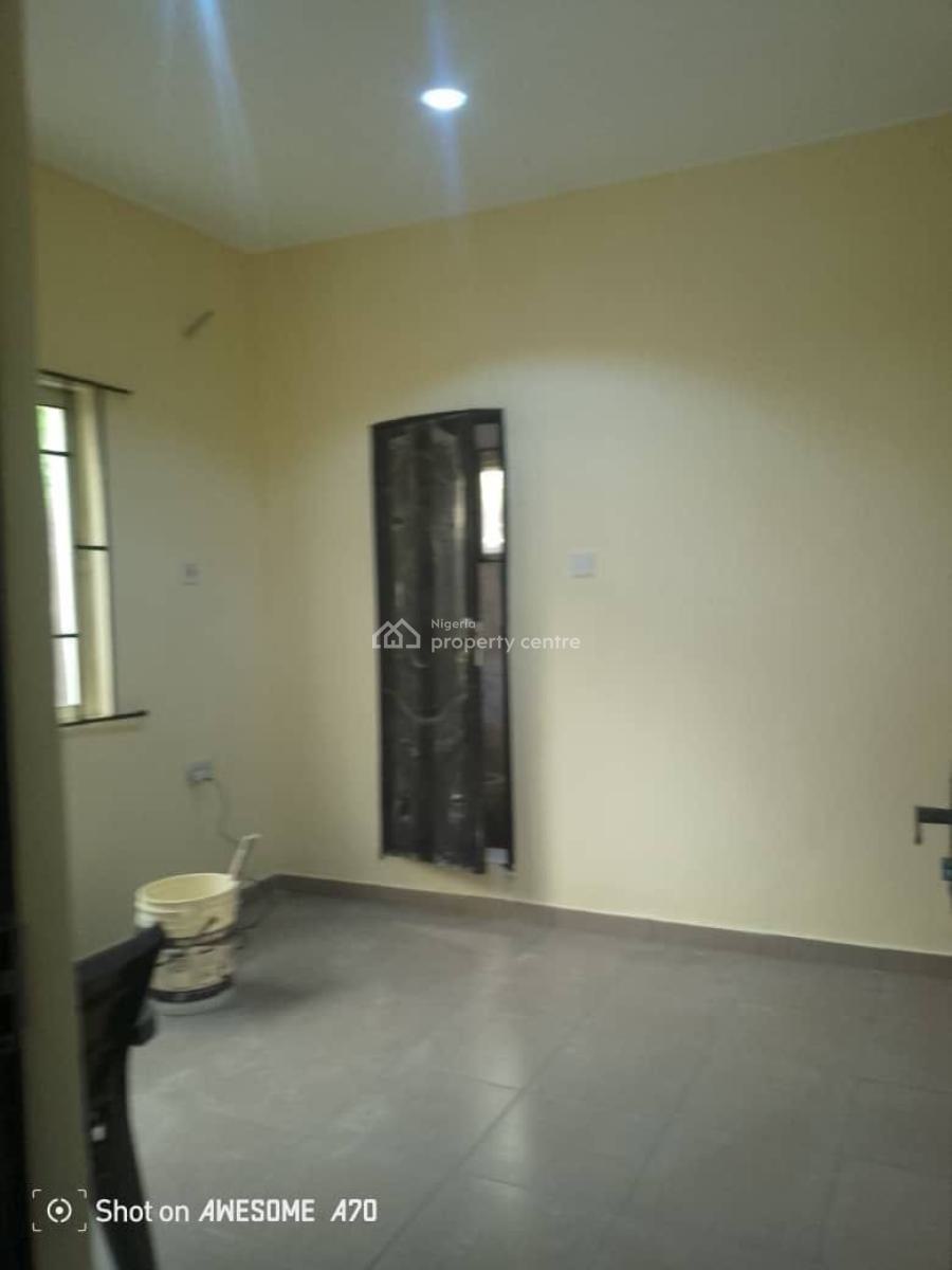 1 Bedroom Apartment, Sabo, Yaba, Lagos, Mini Flat (room and Parlour) for Rent