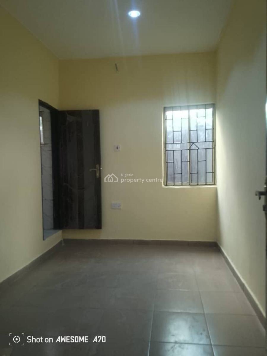 1 Bedroom Apartment, Sabo, Yaba, Lagos, Mini Flat (room and Parlour) for Rent
