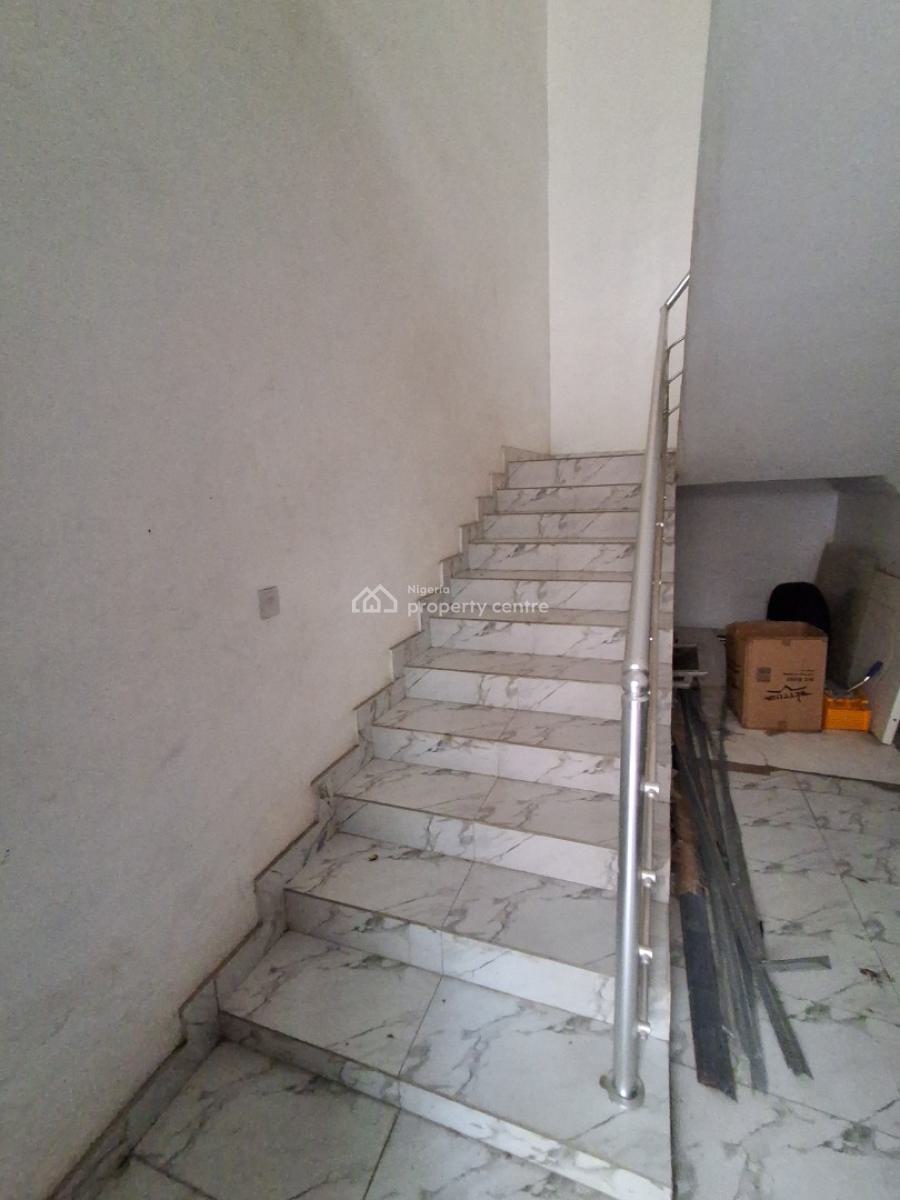 Three Bedroom Upstairs, Badore, Ajah, Lagos, House for Rent