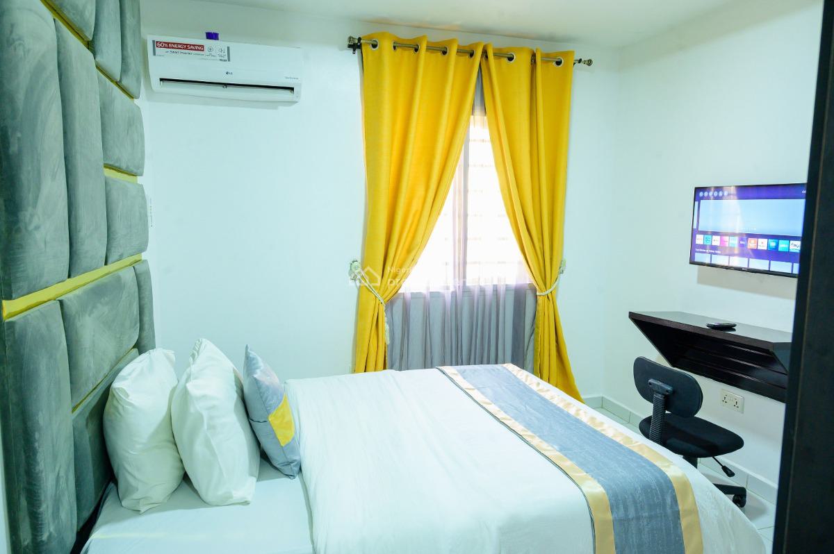Brains & Hammers Estate -- Cozy 3-bedroom Apartment, Brains and Hammers City, Life Camp, Abuja, Semi-detached Duplex Short Let