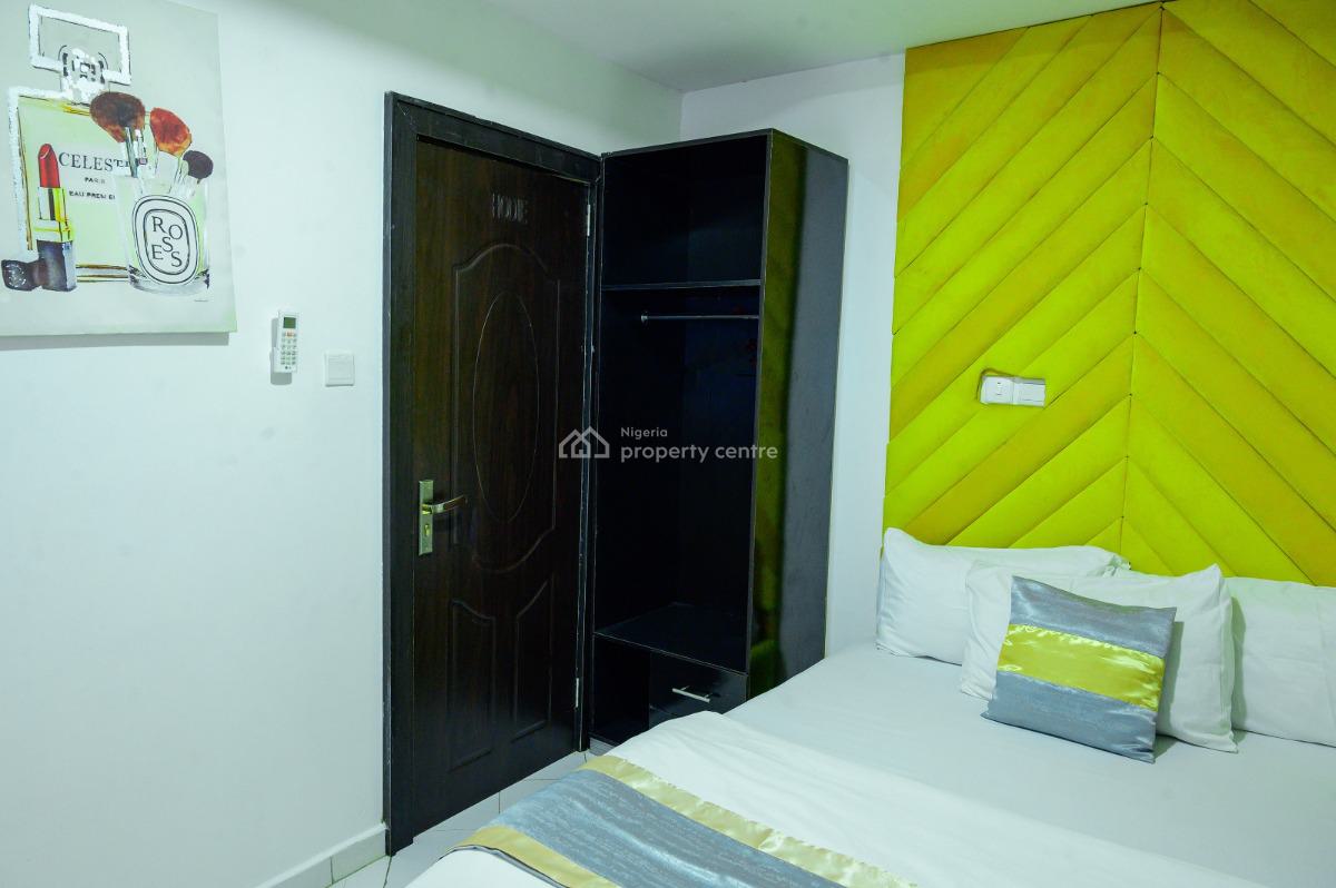 Brains & Hammers Estate -- Cozy 3-bedroom Apartment, Brains and Hammers City, Life Camp, Abuja, Semi-detached Duplex Short Let