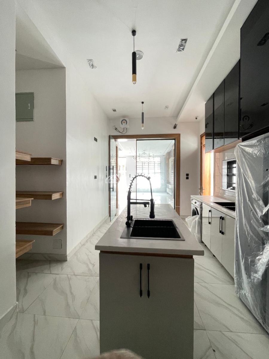 Stunning 4 Bedroom Detached Duplex with Bq, and in a Secured Estate., Lekki, Lekki, Lagos, Detached Duplex for Sale
