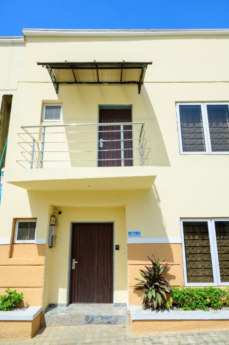 Brains & Hammers Estate -- Spacious 4-bedroom, 2 Living Rooms, Brains and Hammers City, Life Camp, Abuja, Semi-detached Duplex Short Let