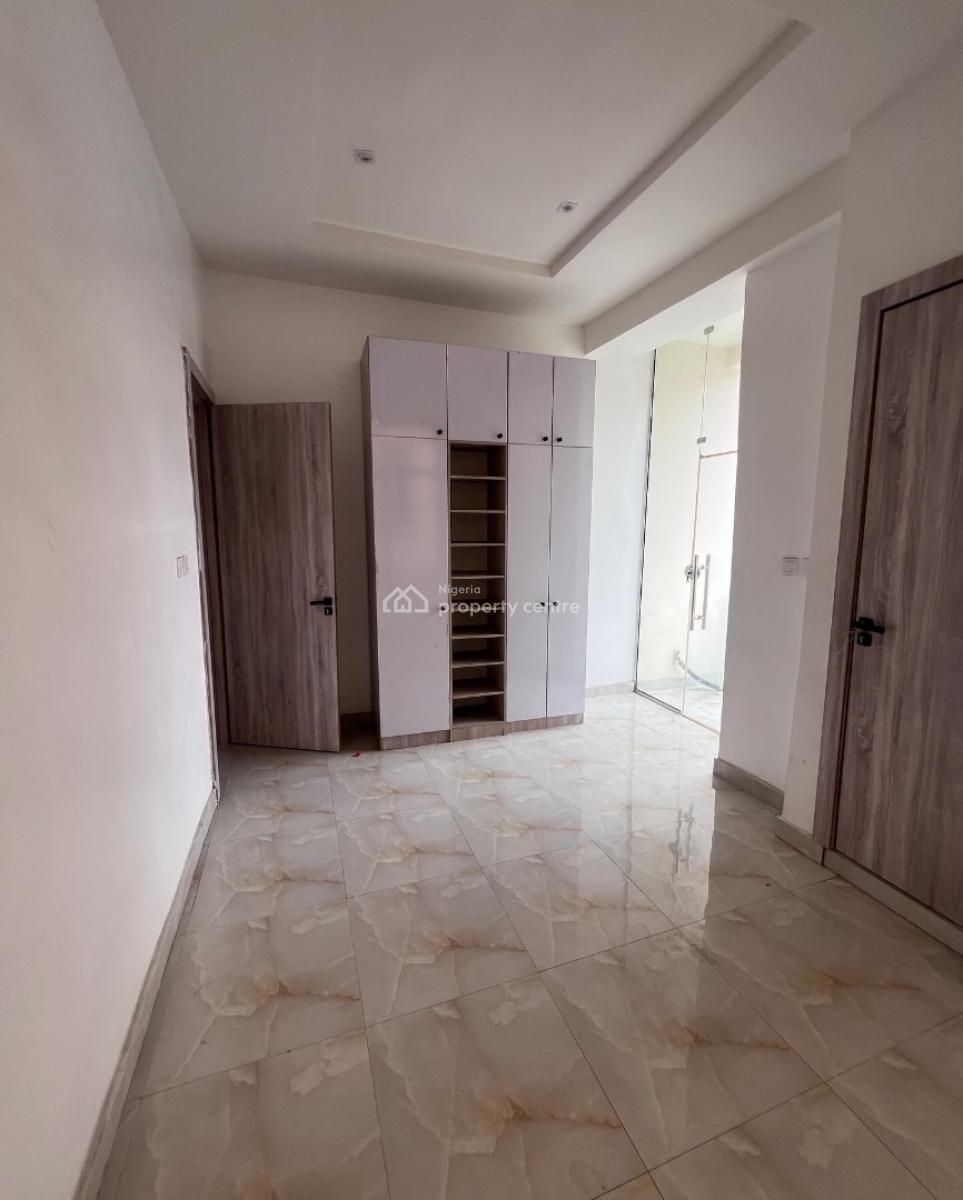 Lovely 2 Bedroom Apartment with Bq, Chevron, Lekki, Lagos, Block of Flats for Sale
