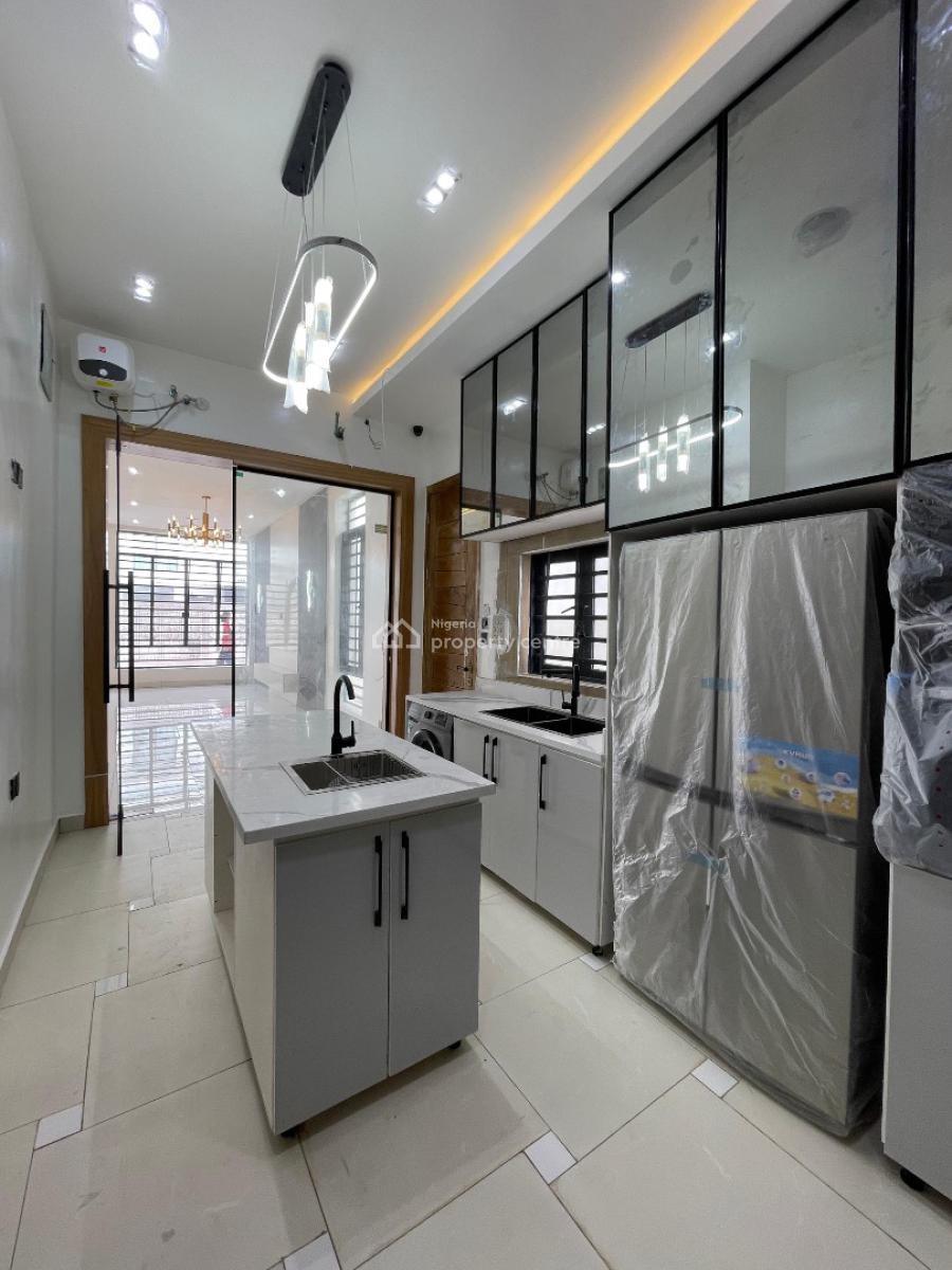 Gorgeous 4 Bedroom Detached Duplex with Bq, and in a Secured Estate., Lekki, Lekki, Lagos, Detached Duplex for Sale