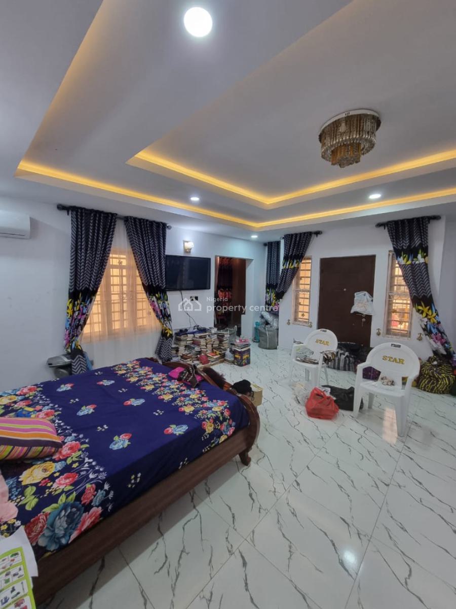 Luxury 3bedroom Duplex with 2rooms Bq, + 2 Living Room, Northern Foreshore Estate, Chevron Drive, Lekki, Lagos, Detached Duplex for Sale