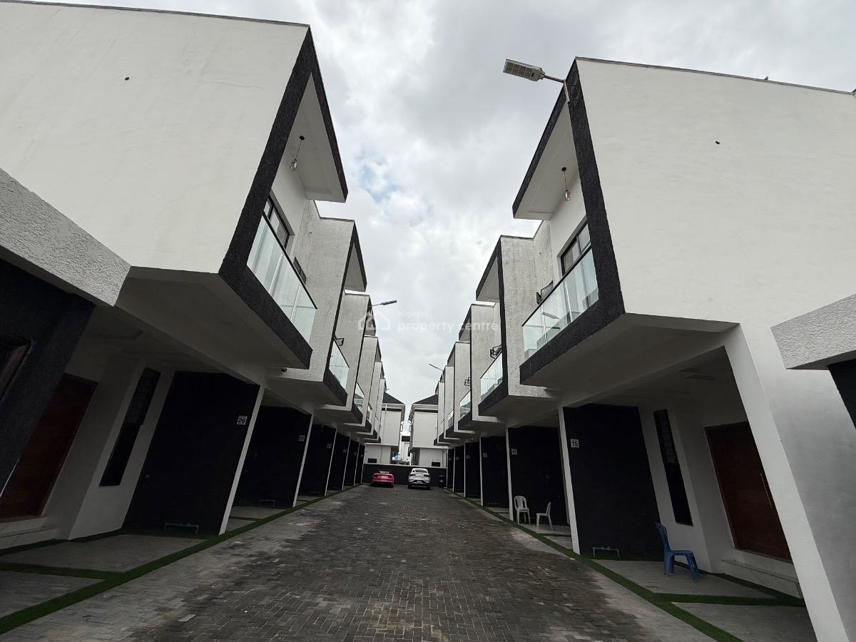 3 Bedroom Terrace Duplex for Distress, Ikota Villa Estate, Ikota, Lekki, Lagos, Terraced Duplex for Sale