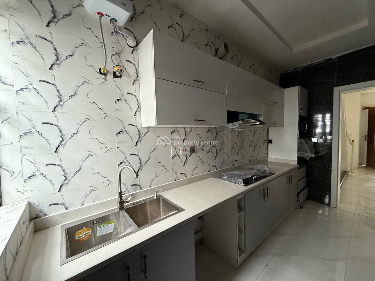 3 Bedroom Terrace Duplex for Distress, Ikota Villa Estate, Ikota, Lekki, Lagos, Terraced Duplex for Sale
