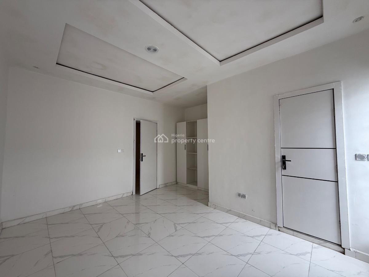 3 Bedroom Terrace Duplex for Distress, Ikota Villa Estate, Ikota, Lekki, Lagos, Terraced Duplex for Sale