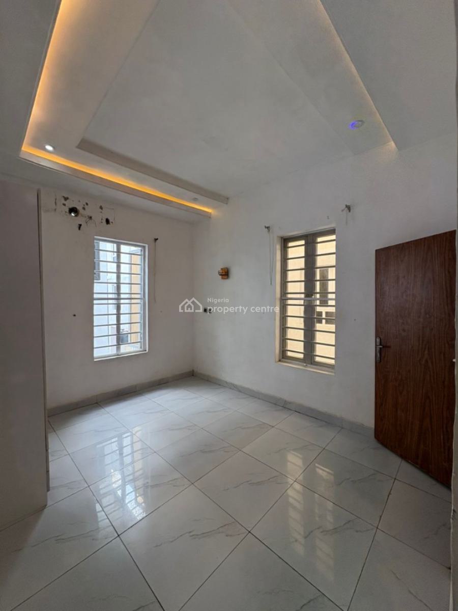 Single Room Upstairs in a Shared Apartment, Orchid Road, Lekki, Lagos, House for Rent