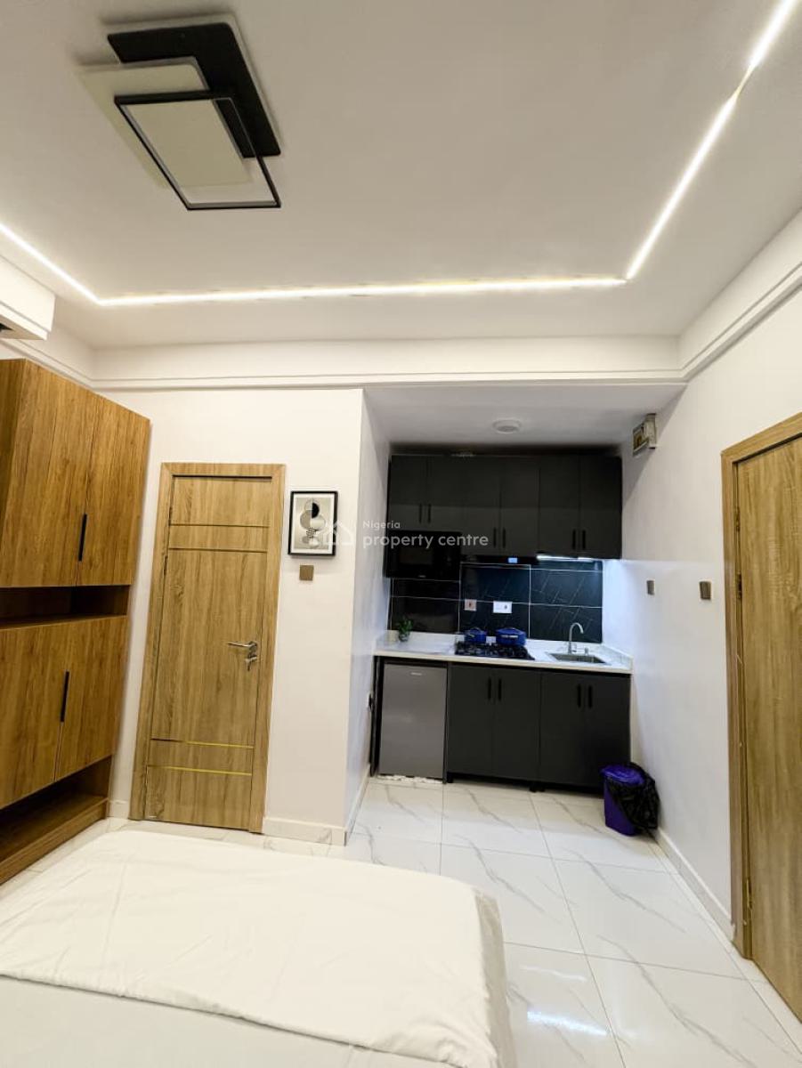 Lovely Studio Apartment, 24 Abayomi Street Surulere, Surulere, Lagos, Self Contain (single Rooms) Short Let