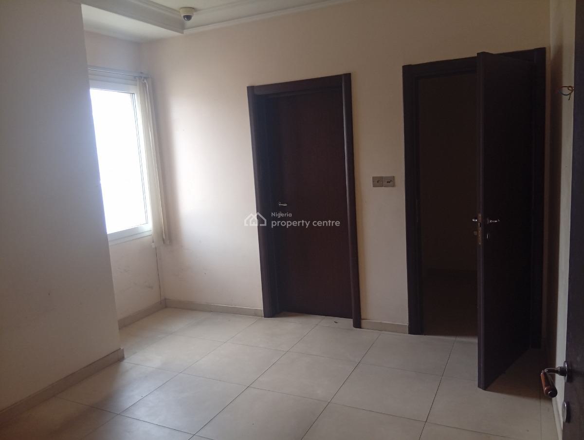 Serviced 2 Bedroom Office Flat with Elevator, Lekki Phase 1, Lekki, Lagos, Office Space for Rent