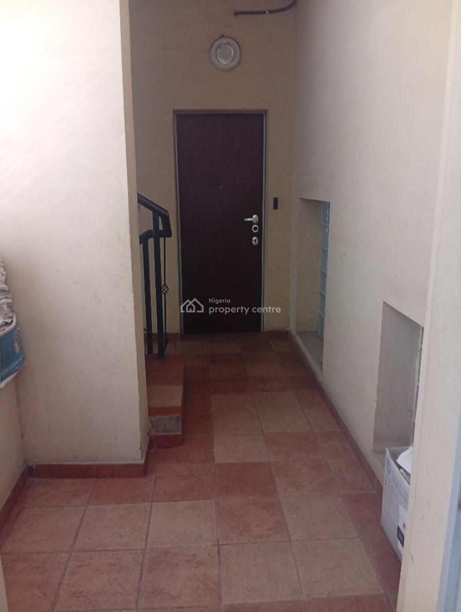 Serviced 2 Bedroom Office Flat with Elevator, Lekki Phase 1, Lekki, Lagos, Office Space for Rent
