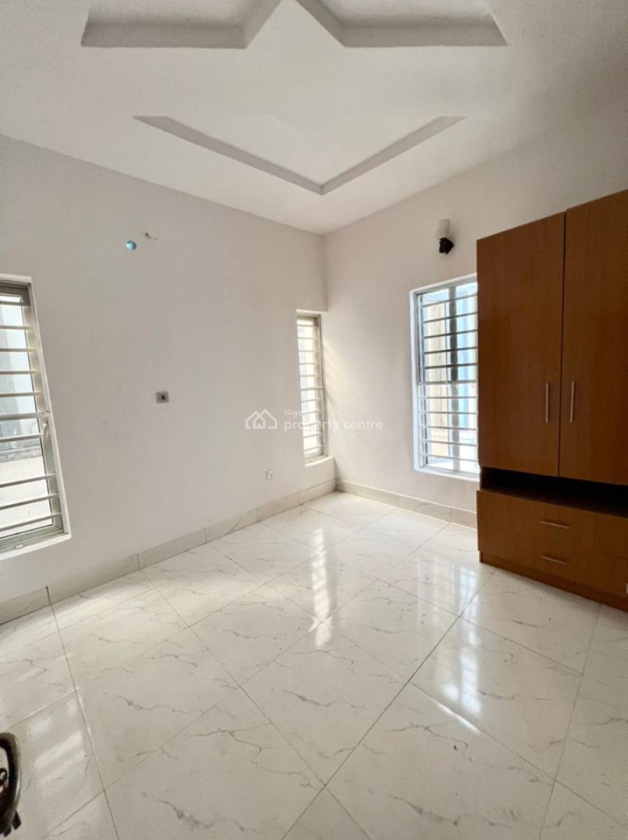 Room Upstairs in a Shared Apartment, Ikota Gra Estate, Ikota, Lekki, Lagos, Flat / Apartment for Rent
