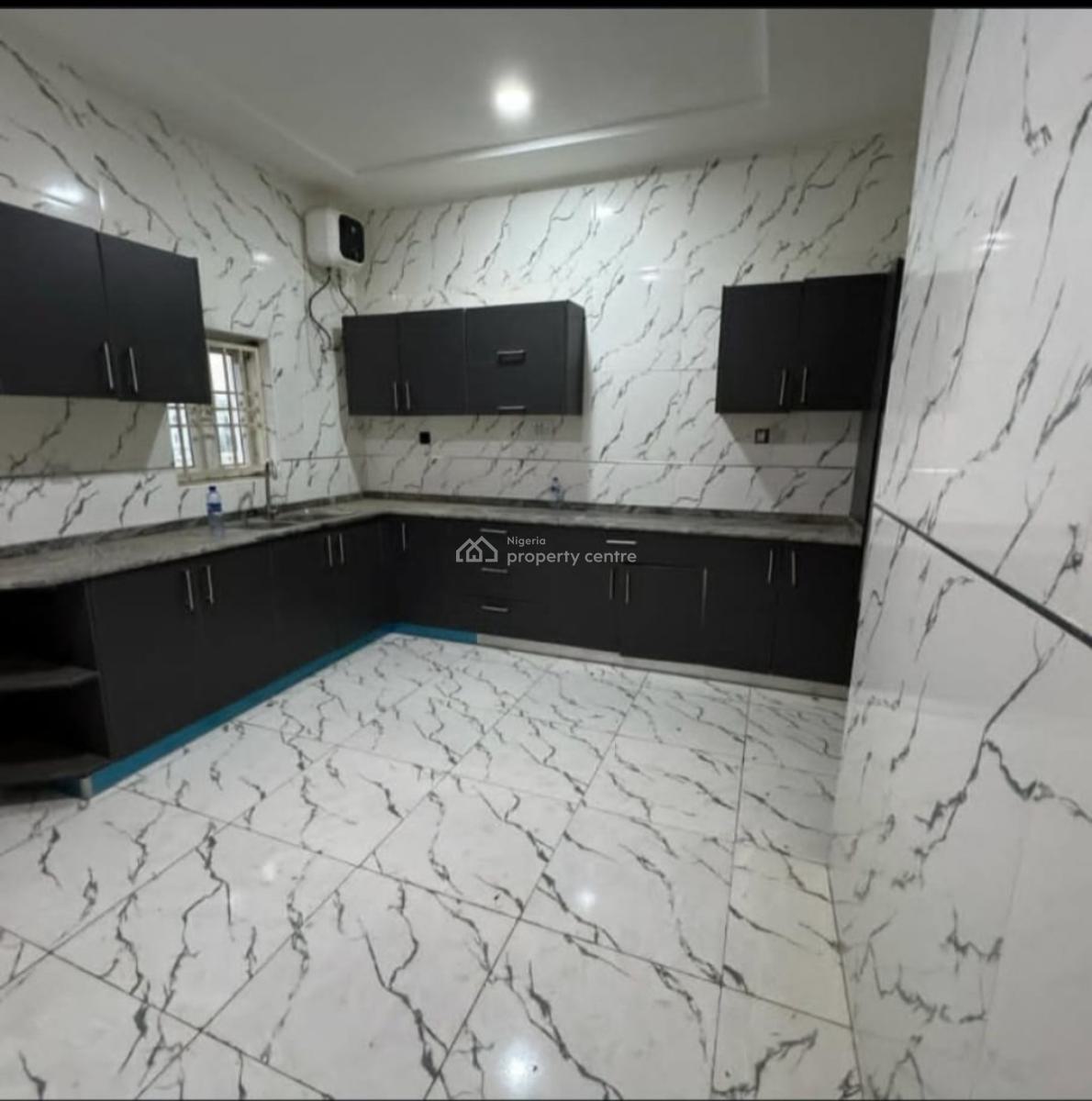5bedrooms Fully Detached Duplex, Guzape, Guzape District, Abuja, Detached Duplex for Sale