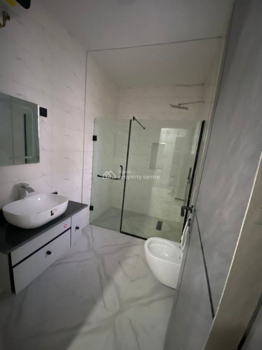Luxury 2 Bedroom Apartment, Lekki Phase 1, Lekki, Lagos, Flat / Apartment for Rent