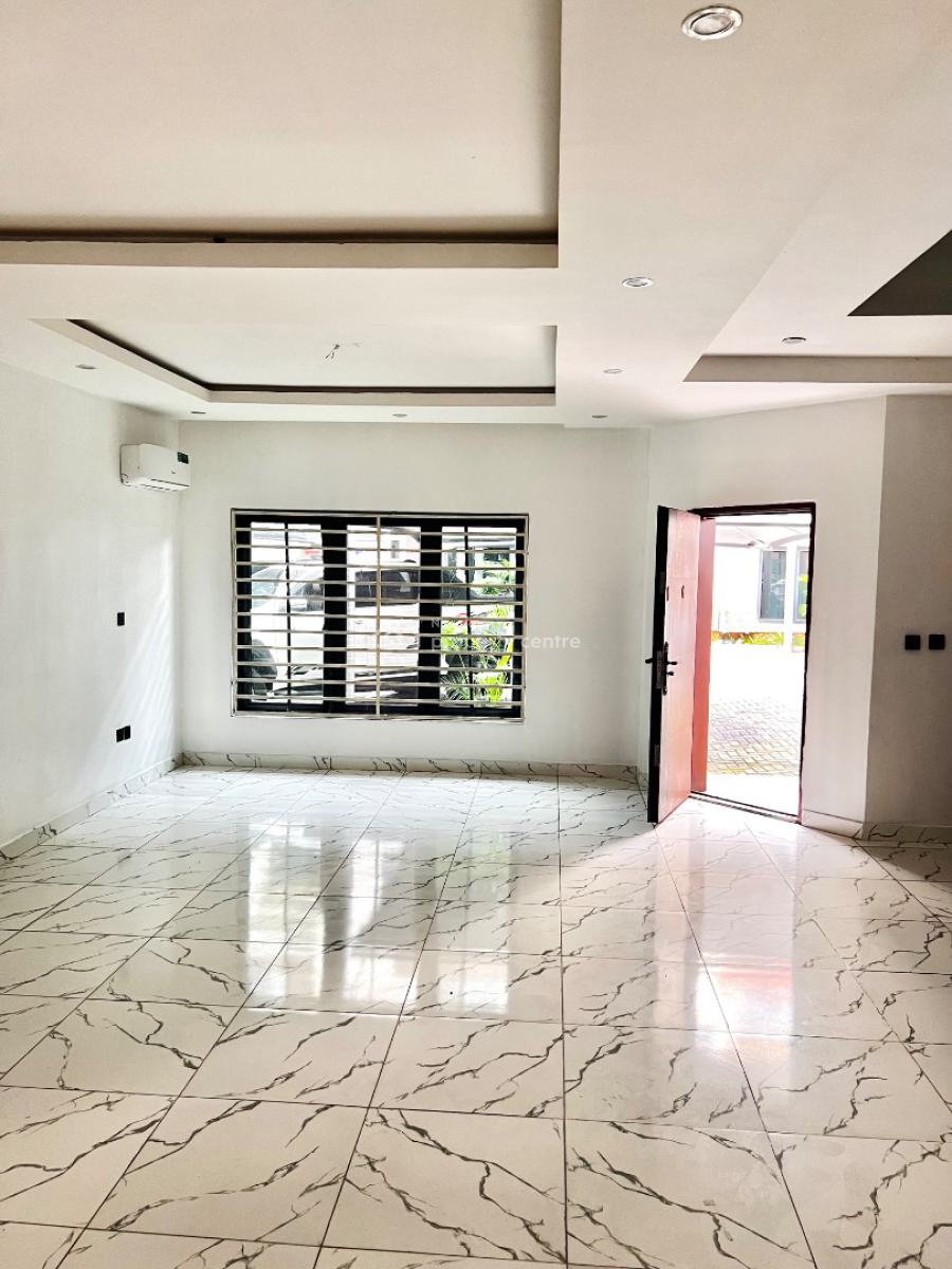 Pristine 4-bedroom Terrace with a Bq in an Estate, Lekki Phase 1, Lekki, Lagos, Terraced Duplex for Sale