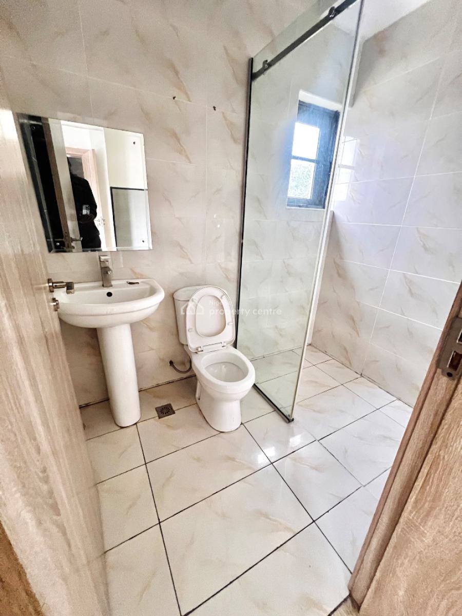 Pristine 4-bedroom Terrace with a Bq in an Estate, Lekki Phase 1, Lekki, Lagos, Terraced Duplex for Sale