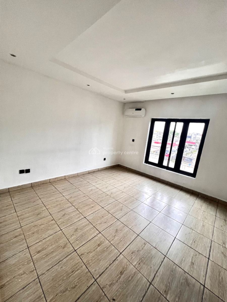 Pristine 4-bedroom Terrace with a Bq in an Estate, Lekki Phase 1, Lekki, Lagos, Terraced Duplex for Sale
