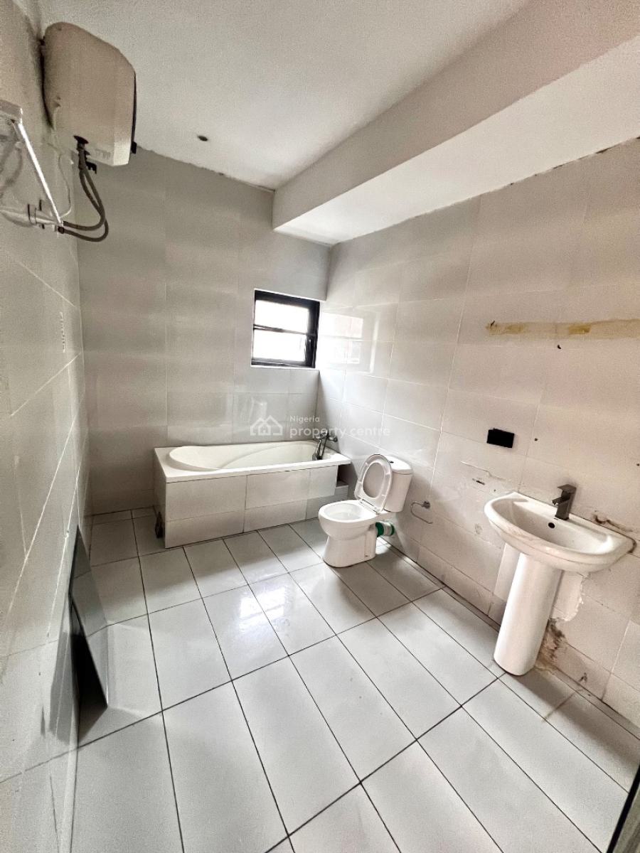 Pristine 4-bedroom Terrace with a Bq in an Estate, Lekki Phase 1, Lekki, Lagos, Terraced Duplex for Sale