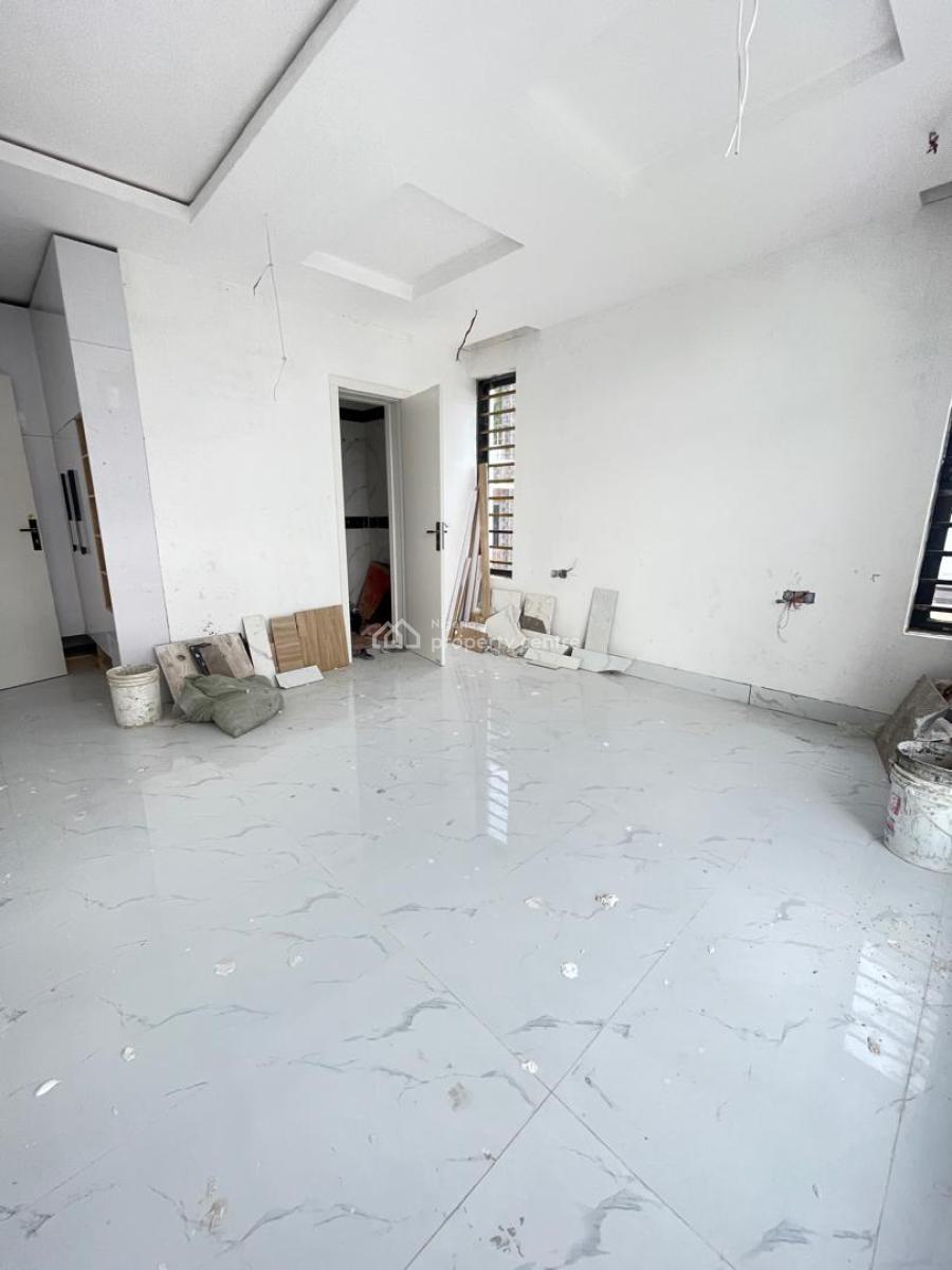 2 Bedroom Apartment Available, Lekki Phase 1, Lekki, Lagos, Flat / Apartment for Sale
