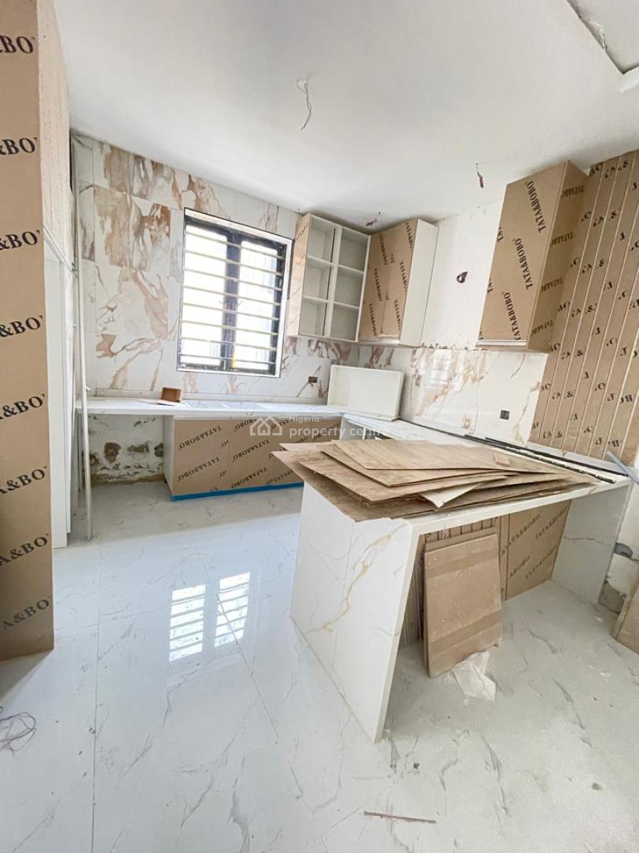 2 Bedroom Apartment Available, Lekki Phase 1, Lekki, Lagos, Flat / Apartment for Sale