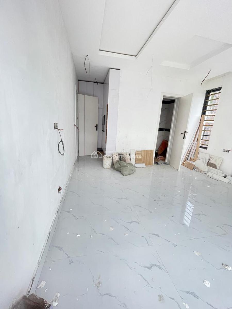 2 Bedroom Apartment Available, Lekki Phase 1, Lekki, Lagos, Flat / Apartment for Sale