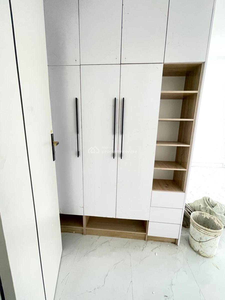 2 Bedroom Apartment Available, Lekki Phase 1, Lekki, Lagos, Flat / Apartment for Sale