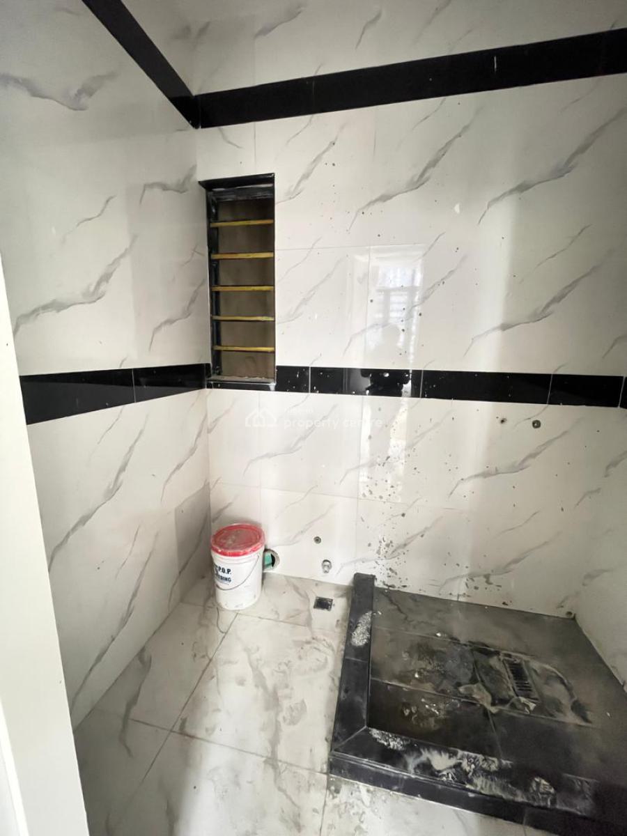 2 Bedroom Apartment Available, Lekki Phase 1, Lekki, Lagos, Flat / Apartment for Sale