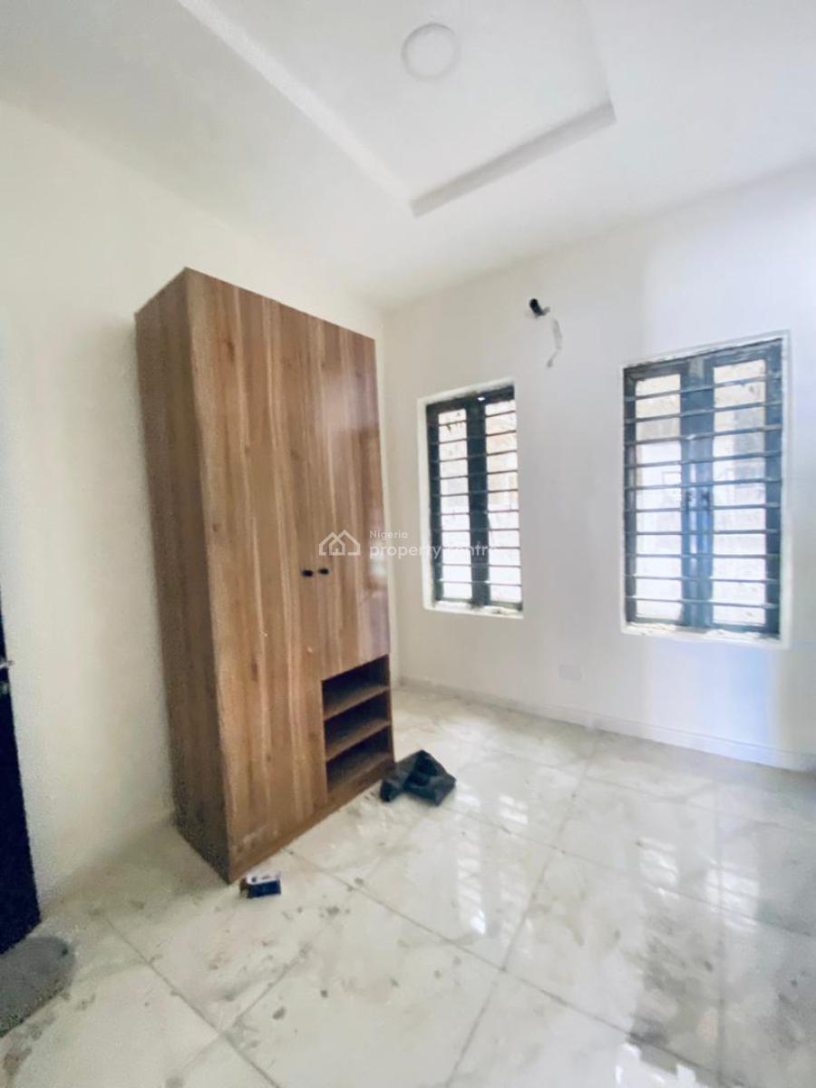 4-bedroom in a Gated Estate with Tight Security, Vgc, Lekki, Lagos, Semi-detached Duplex for Sale