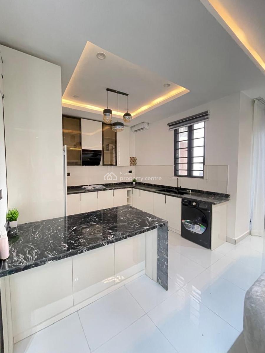 These Beautifully Built Luxury 2 Bedroom Flat, Lekki Phase 1, Lekki, Lagos, Flat / Apartment for Sale
