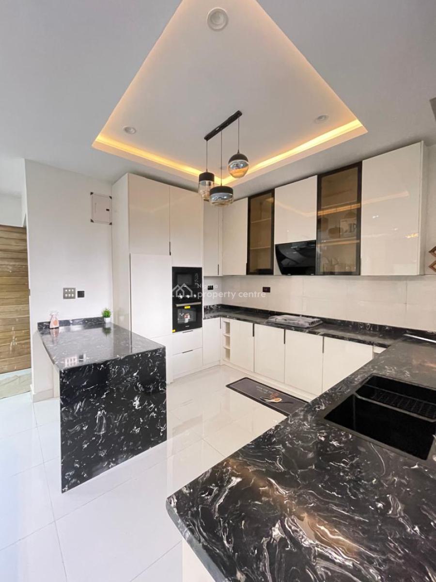 These Beautifully Built Luxury 2 Bedroom Flat, Lekki Phase 1, Lekki, Lagos, Flat / Apartment for Sale