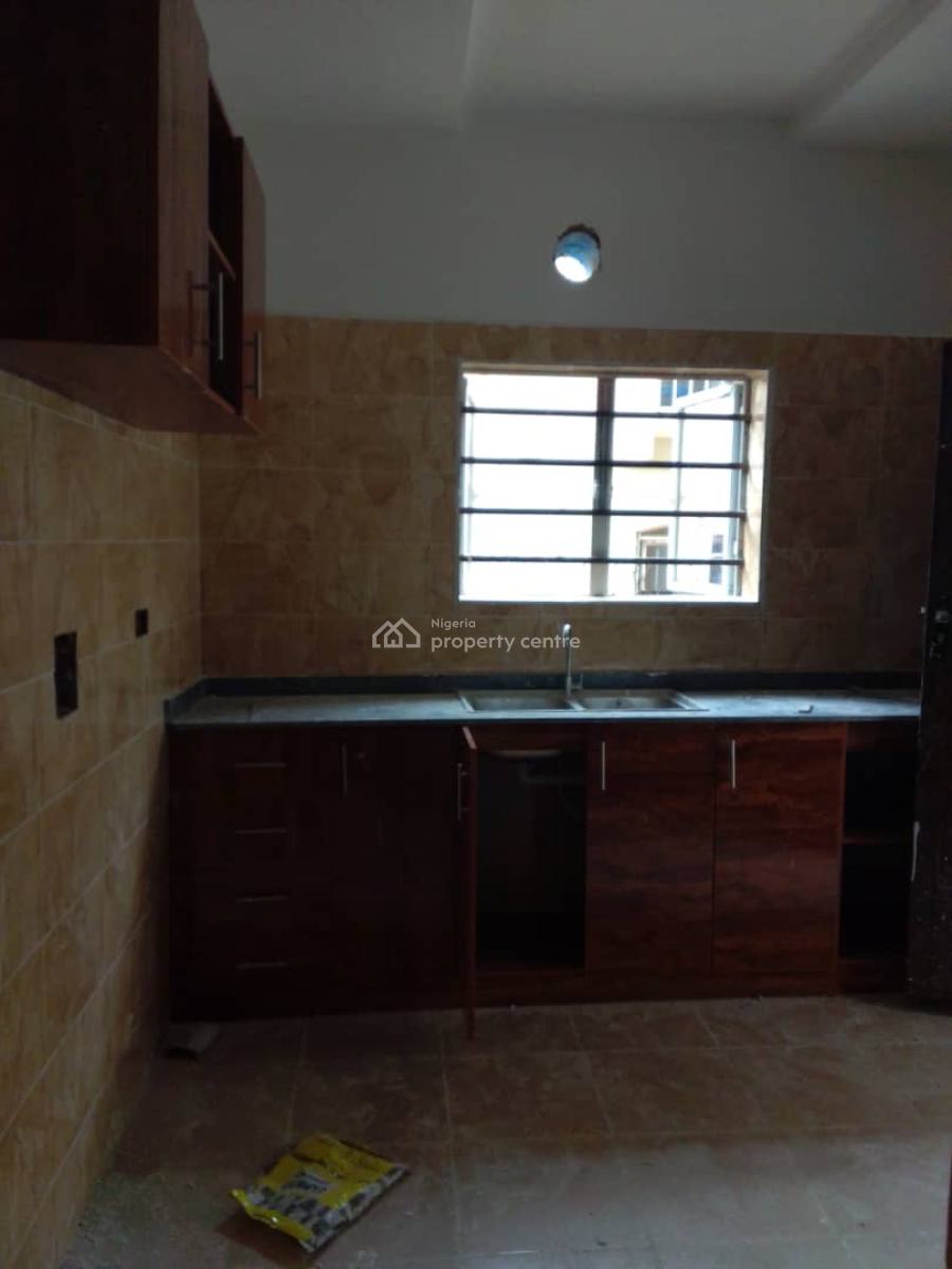 Excellent Spacious 2 Bedroom Apartment, Aco Estate, Lugbe District, Abuja, Flat / Apartment for Rent