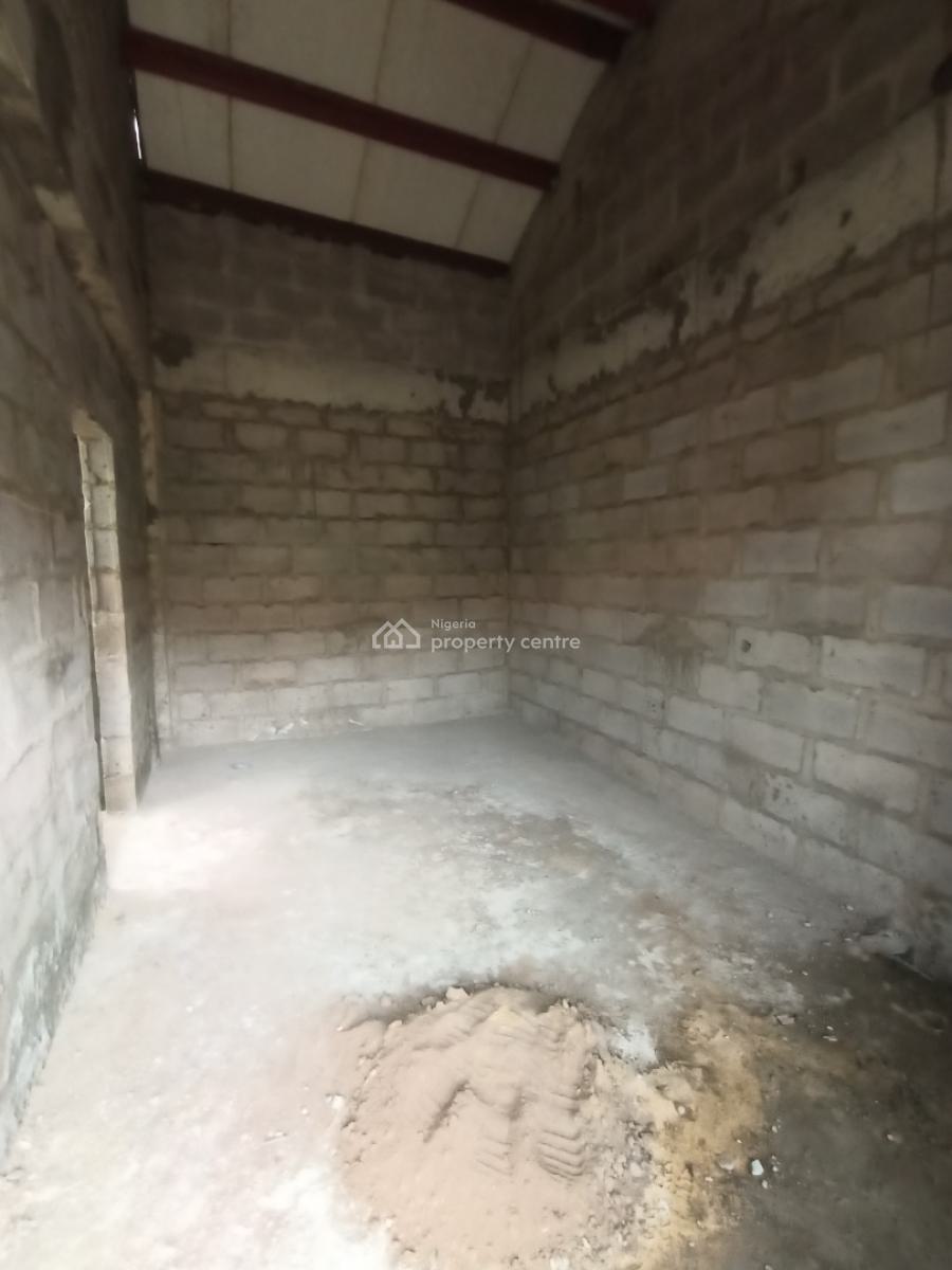 Newly Built Carcass 4 Bedroom Townhouses with a Bq, Medina Estate, Medina, Gbagada, Lagos, Terraced Duplex for Sale