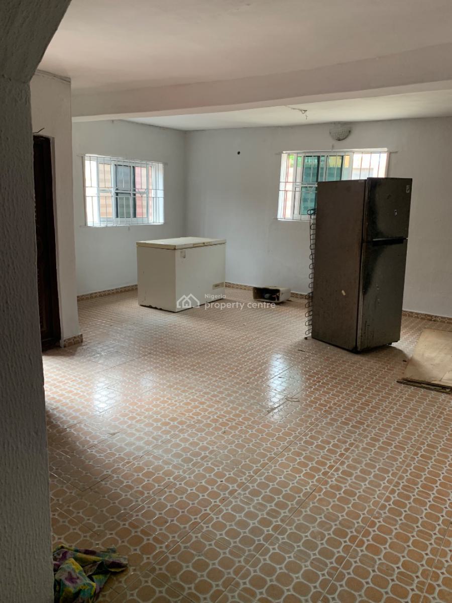 Executive 3 Bedrooms Apartment with All Rooms En-suite with Visitors Toilet, Oyebanjo Street, Alapere, Ketu, Lagos, Flat / Apartment for Rent