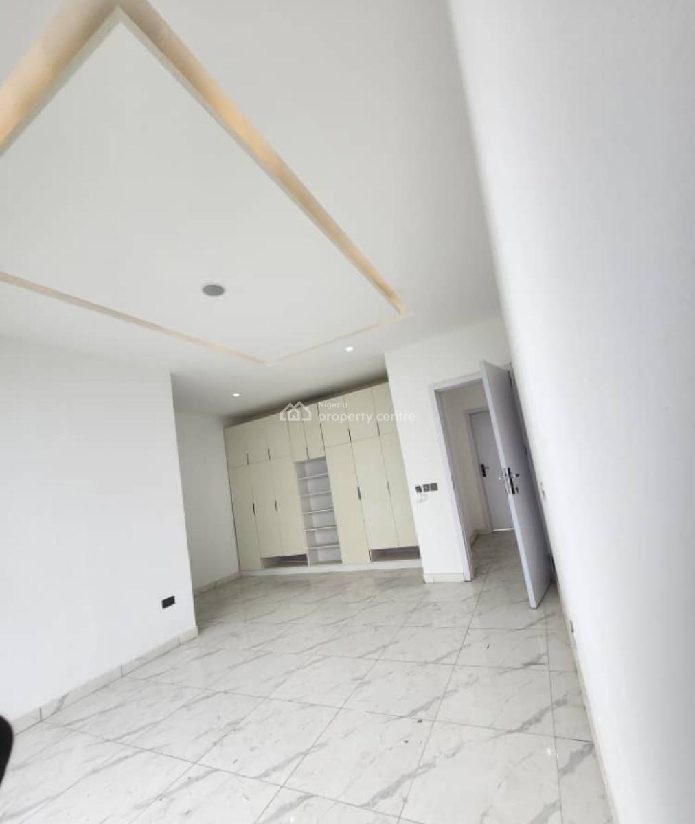 2 Bedroom Flat, Bakare Estate, Agungi, Lekki, Lagos, Flat / Apartment for Rent